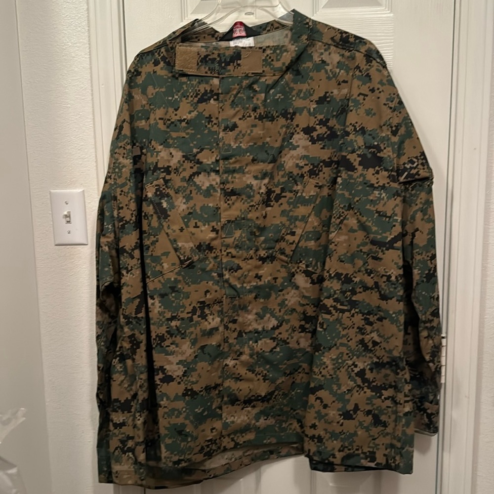 Big and Tall Men’s camouflage tactical shirt nwt size 5x